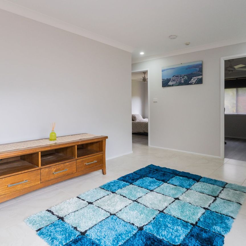 4 Bedroom large airconditioned home in shoal bay - Photo 1