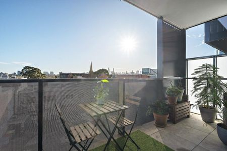 Stylish South Yarra Sanctuary with City Views in Prime Lifestyle Location - Photo 3