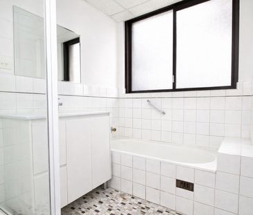 2/70 Kenneth Road, Manly Vale NSW 2093 - Apartment For Rent | Domain - Photo 4