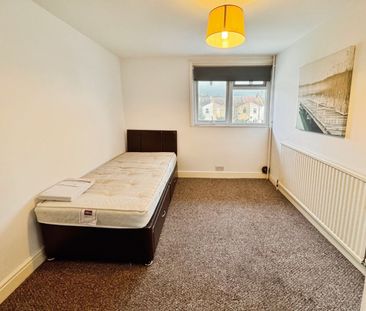 South Avenue, Southend-On-Sea - Photo 4