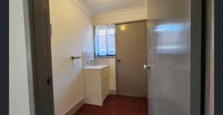 Single Level Home - Photo 5