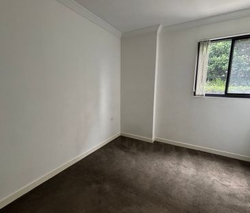 PRIME POSITION ONLY STEPS TO AMENITIES! - Photo 4