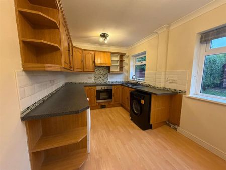 3 bedroom semi-detached house to rent - Photo 3