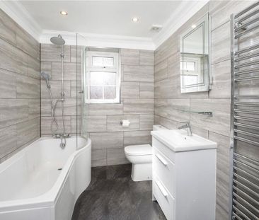 3 bedroom detached house to rent - Photo 3