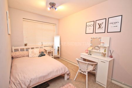 Price £1,500 pcm - Available 24/01/2026 - Unfurnished - Photo 4