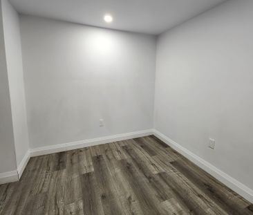 For Lease - 12 Ramsey Crescent, Hamilton, Ontario - Photo 1