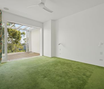 Contemporary Tri-Level Residence Overlooking "Royal Hospital for Wo... - Photo 2