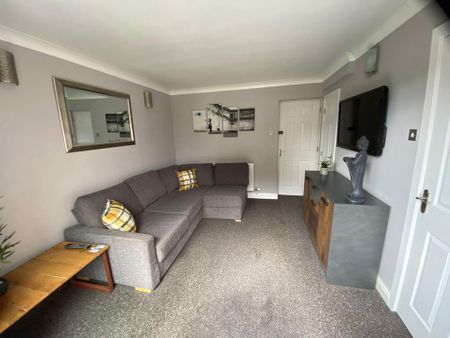 4 bedroom house to rent - Photo 2