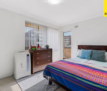 2 BEDROOM UNIT LOCATED CLOSE TO ALL AMENITIES - Photo 6