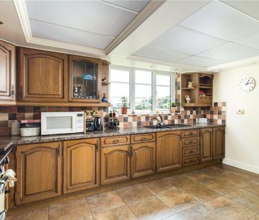 2 bedroom semi-detached house to rent - Photo 5