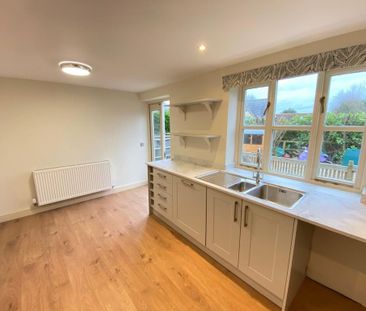 4 bedroom detached house to rent - Photo 6