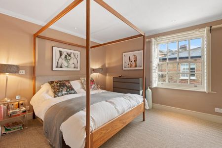 3 bedroom mews to rent - Photo 5