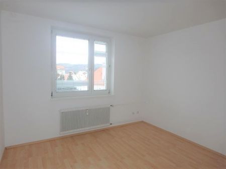 3-Zimmer Wohnung mit Balkon im letzten Liftstock - Foto 2