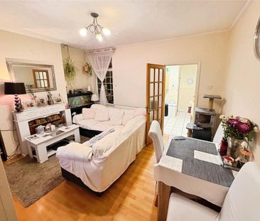 3 bedroom terraced house to rent - Photo 4