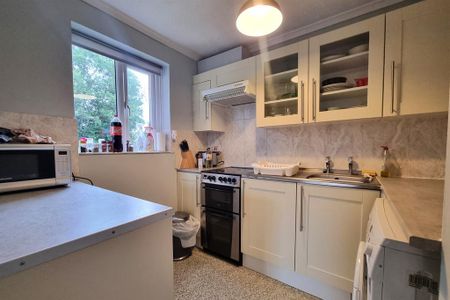 1 bedroom flat to rent - Photo 5