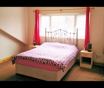 2 Bed Flat, Meanwood Road, LS6 - Photo 5