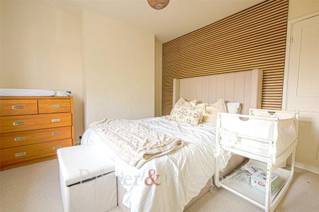 3 bedroom semi-detached house to rent - Photo 4