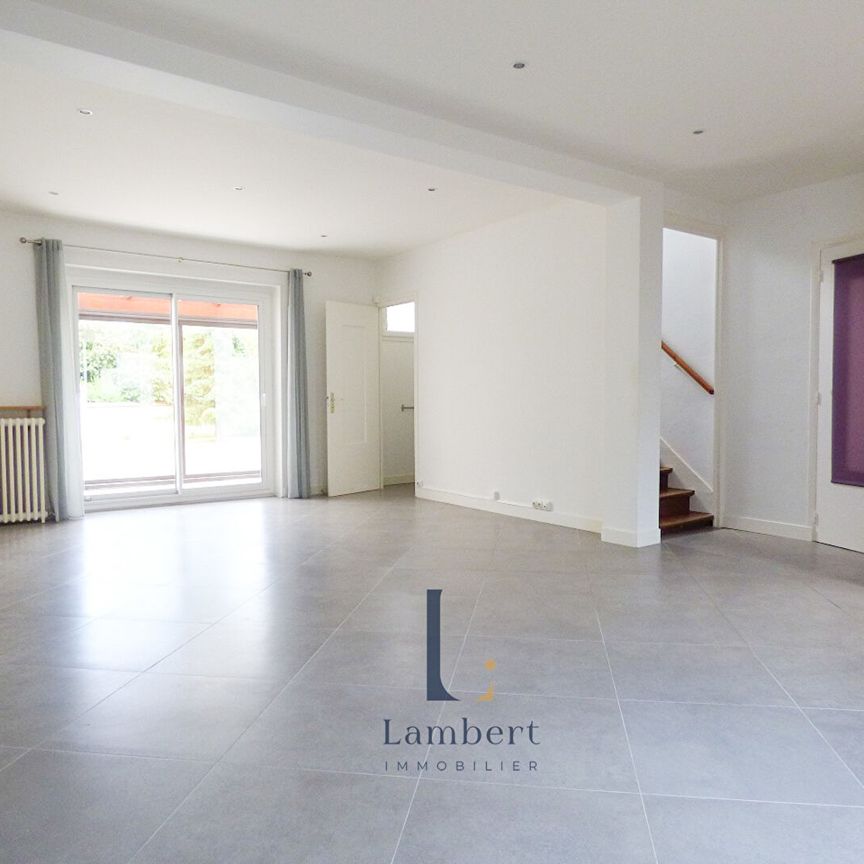 Location Maison 6 pièces 110m² - Photo 1