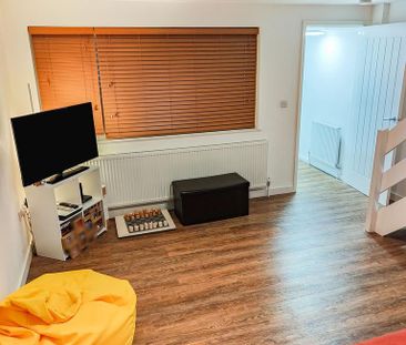 2 bedroom terraced house to rent - Photo 6