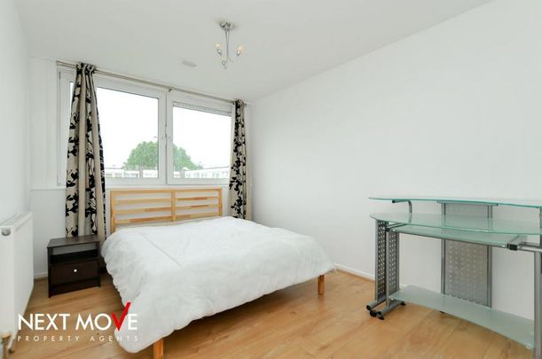 3 bedroom flat to rent - Photo 1