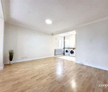 2 bedroom house - end terrace - Photo 1