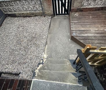 2 Bed Terraced House, Woodlea Mount, LS11 - Photo 4