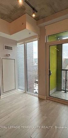 HIGHLY SOUGHT AFTER 109OZ LOFTS 1 BED PARKING AND LOCKER INCLD - Photo 1