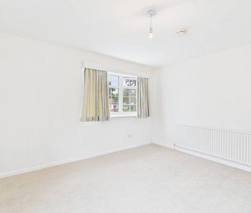 3 bedroom detached house to rent - Photo 2