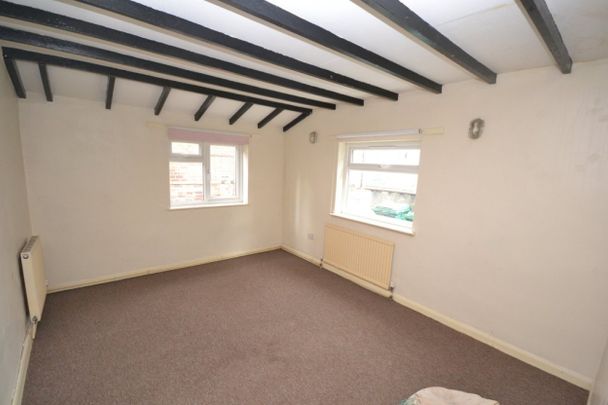 2 bed Ground Floor Flat for Rent - Photo 1