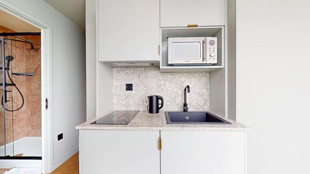 Studio to rent - Photo 1