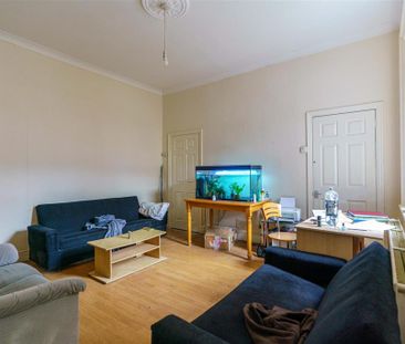 4 bedroom terraced house to rent - Photo 2