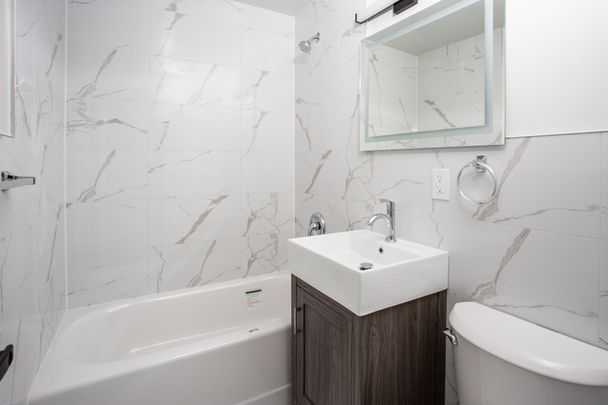 For Lease - 371 Lakeshore Road Unit# 105, Mississauga, Ontario - Photo 1