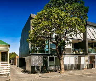 6 Crown Street, Flemington VIC 3031 - Photo 3