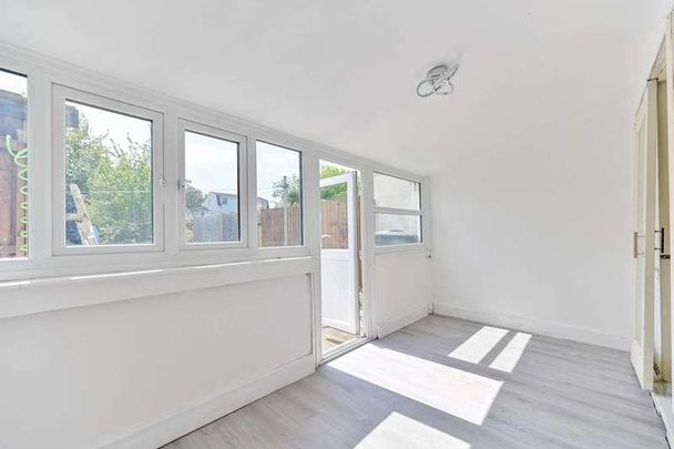 Walton Road, West Molesey, KT8 - Photo 1