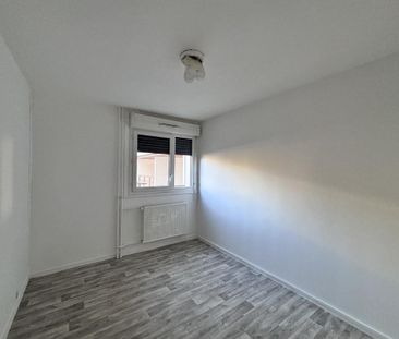 Appartement de type 2 situé Rue Claude Kogan - Village Olympique - Photo 2