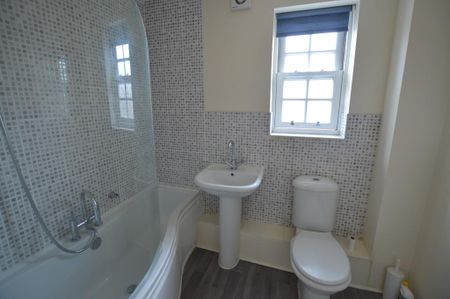 2 bedroom flat to rent - Photo 4