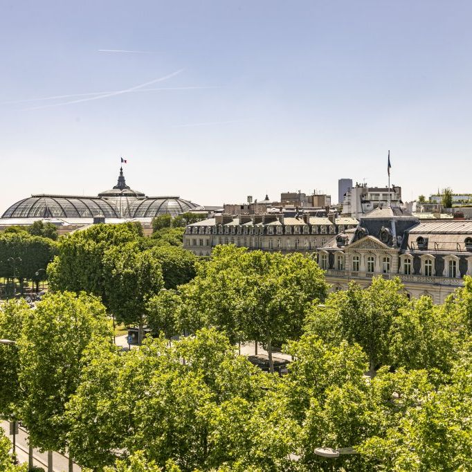 APPARTEMENT T4 A LOUER - PARIS 8EME ARRONDISSEMENT Faubourg du Roule 2 - 145.09 m - 7 000 € - Photo 1