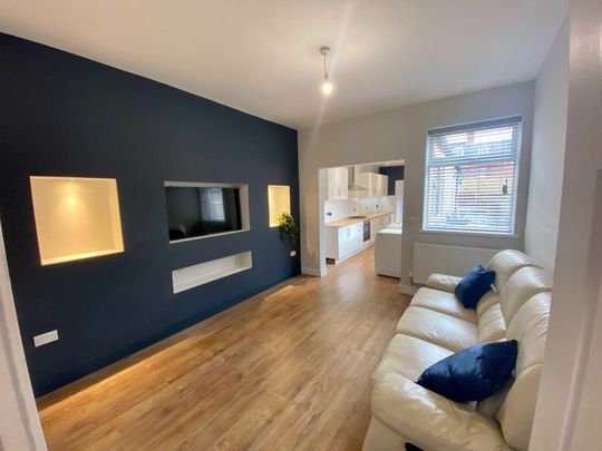 St. Catherines Grove Room 4 - Photo 1