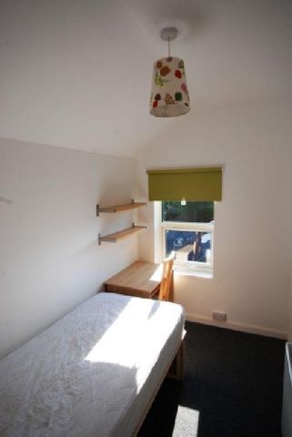 4 bedroom house to rent - Photo 3