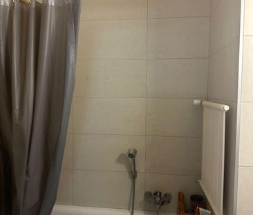 Appartement de 3 pièces meublé aux Eaux-Vives. - Foto 2