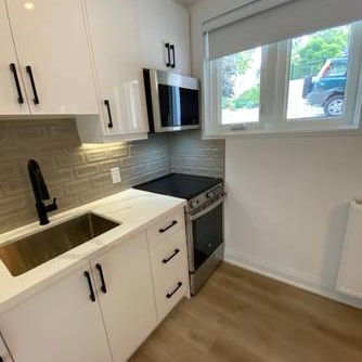 2520 BLOOR ST. W - #23, NEWLY RENOD, 1BR/1BATH, PARKING AVAILABLE - Photo 4