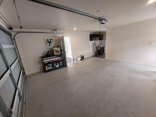 Pet Friendly Epsom Family Home - Photo 1