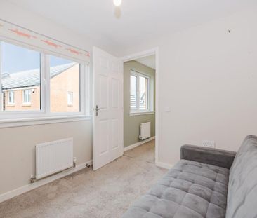 3 bedroom detached house to rent - Photo 5