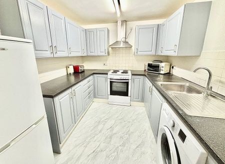 Queensberry Place, Manor Park, E12, Property for rent - Photo 3