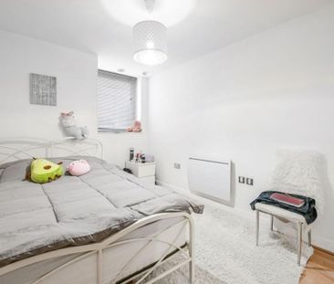 2 Bed Flat, Switch House, E14 - Photo 2