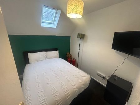 4 Bed Flat, Beech Avenue, NG7 - Photo 4