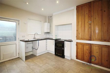 2 bedroom semi-detached house to rent - Photo 5