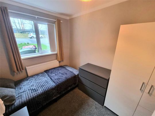 1 bedroom in a house share to rent - Photo 1