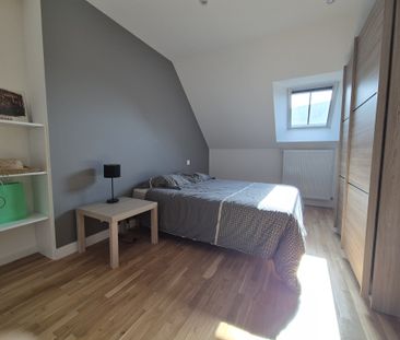 Maison 4 chambres cour et garage centre bourg - Photo 6