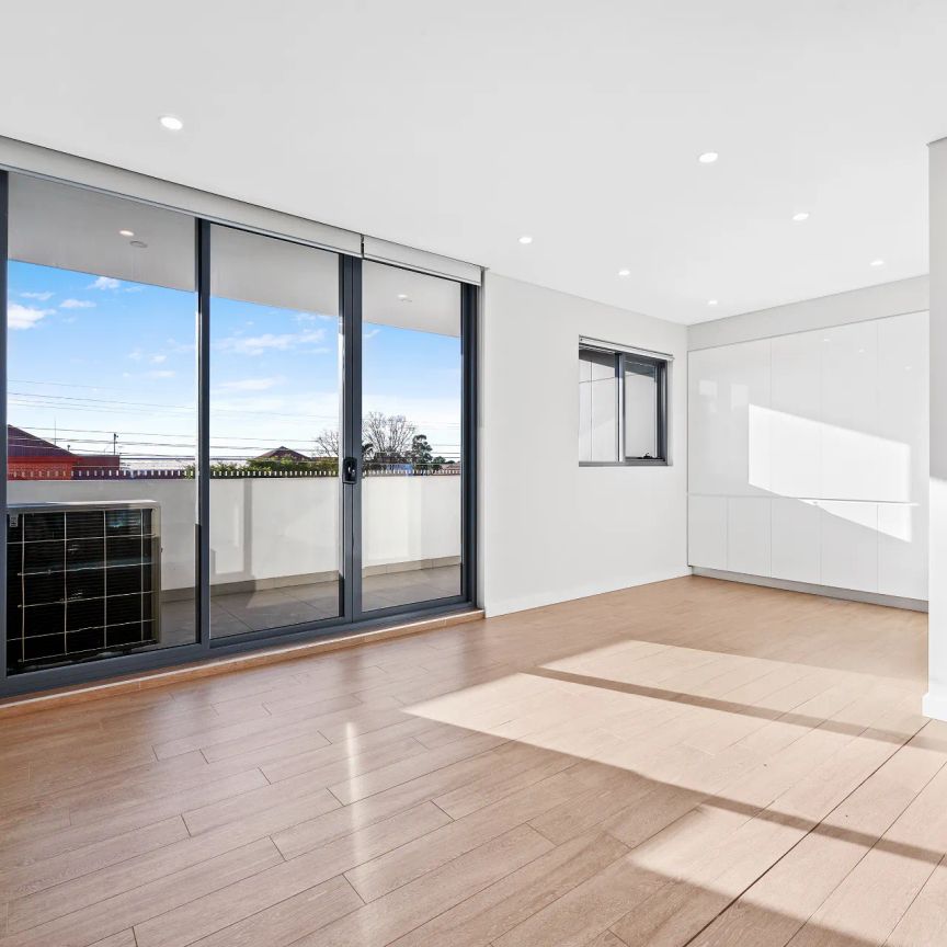 Luxury Living - Photo 1